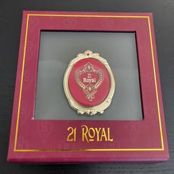 Disneyland 21 Royal Pin