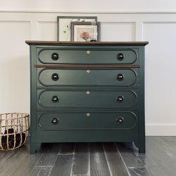 Vintage Dresser / Chest Of Drawers