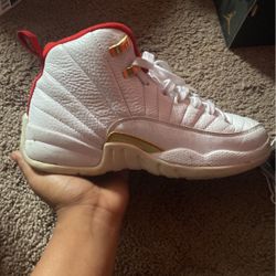 “FIBA “Jordan 12. 