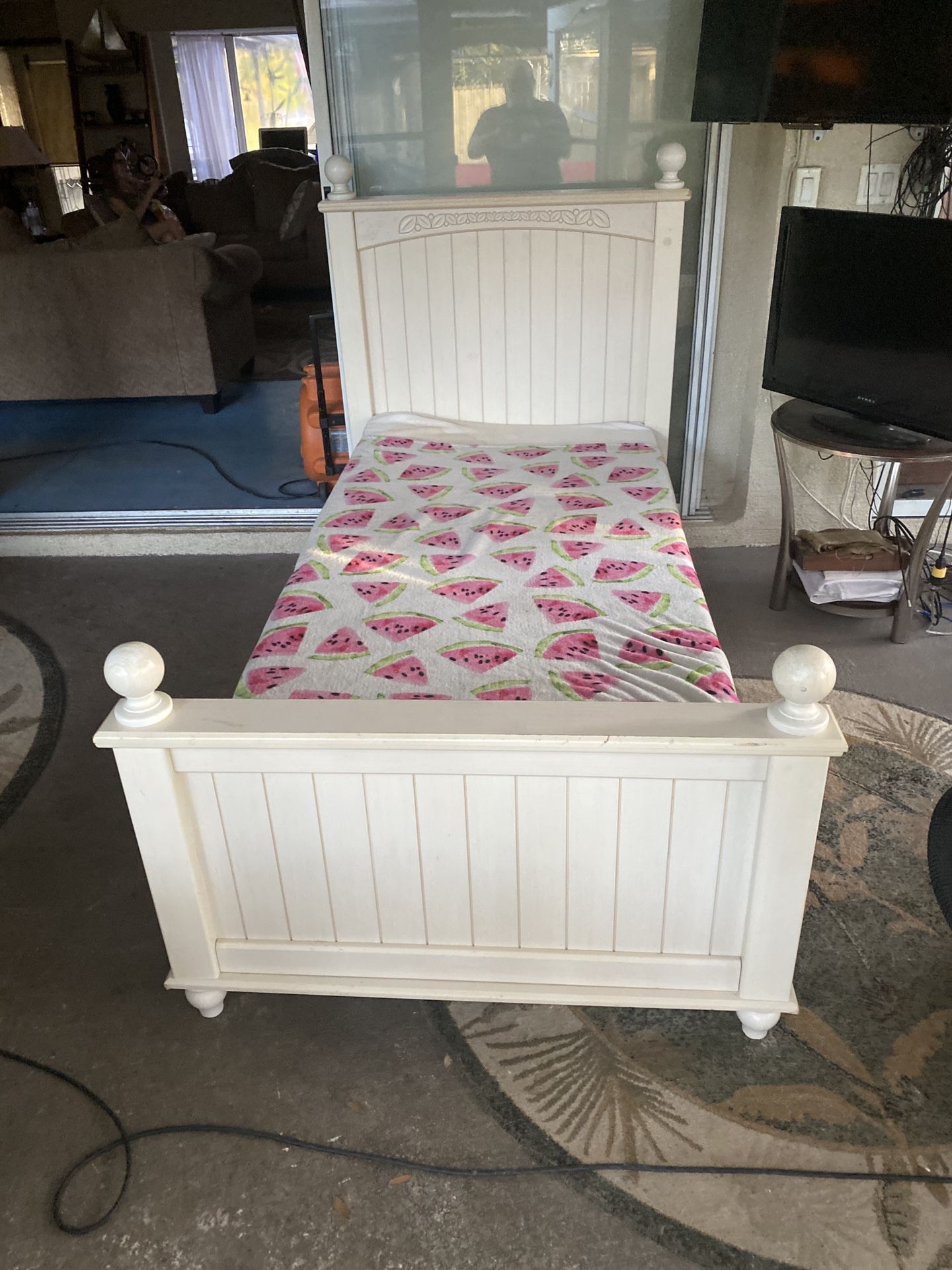 Single, Memory Foam Mattress, Bed For Sale