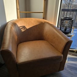 Rustic Faux Leather Chair 