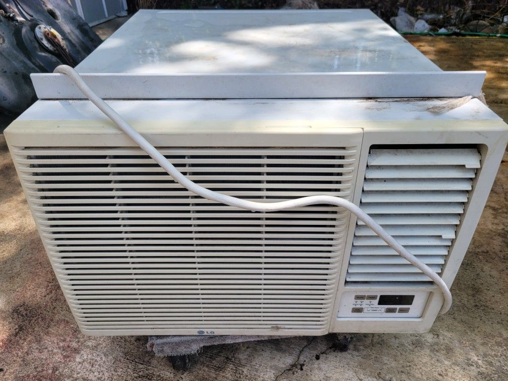 Like New Window Ac Air Conditioner Lg