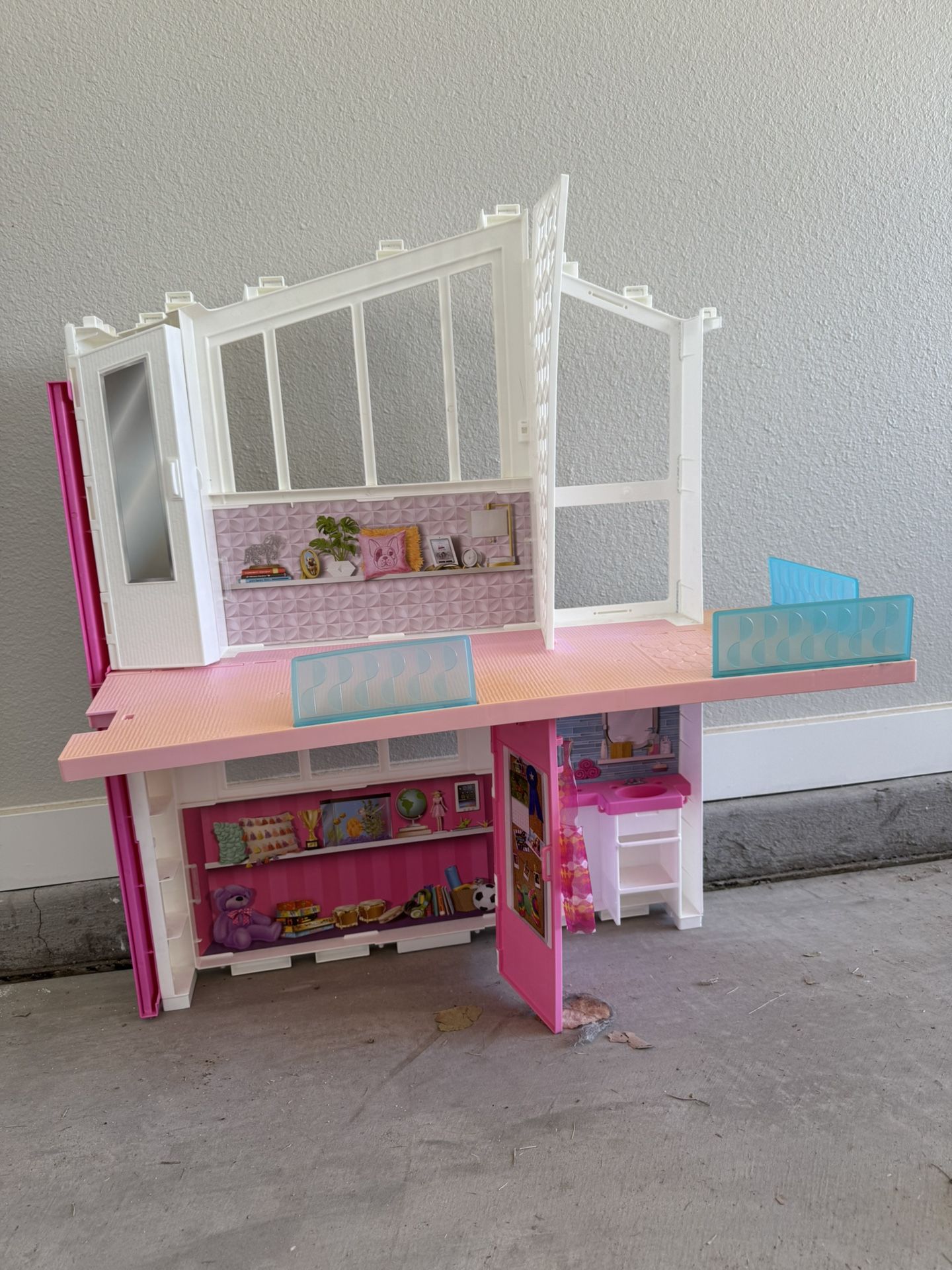 Barbie Dream House