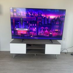 65” Hisense 4K Smart TV (Model 65R6E4) – Great Condition