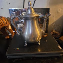 Pewter 2061.   #14  Tea Pot 