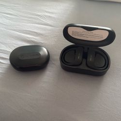 - 2 JLAB EARBUDS. (25USD FOR BOTH).