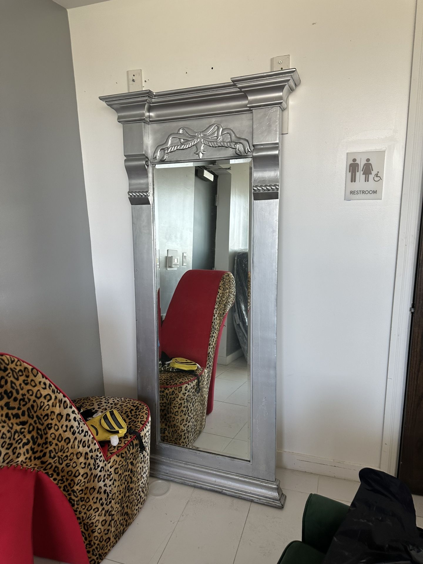 Large mirror