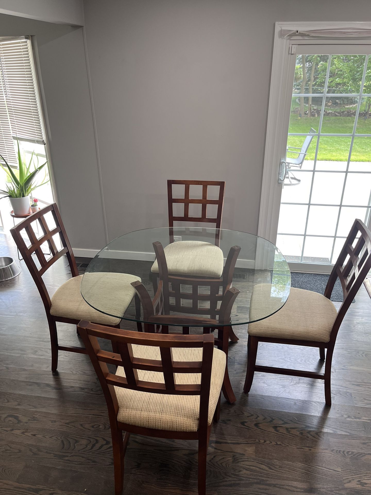 Dining Set For 4 People