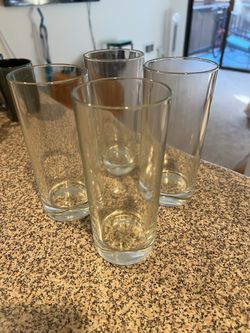 Glasses - Large Set of 4 - Like New Condition - Marina Del Rey