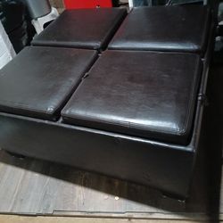 Brown storage ottom@n