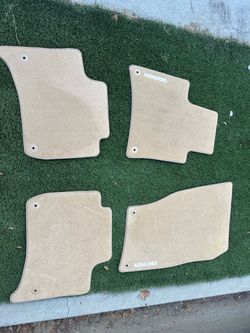Beige OEM floor Mat Porsche Cayenne SEND OFFERS