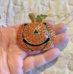 pumpkin brooch 
