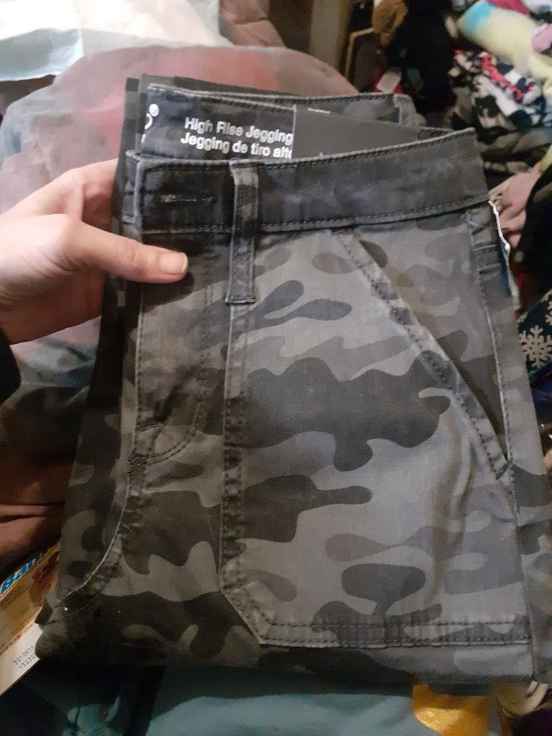 Brand New Womens High Rise Camo Pants