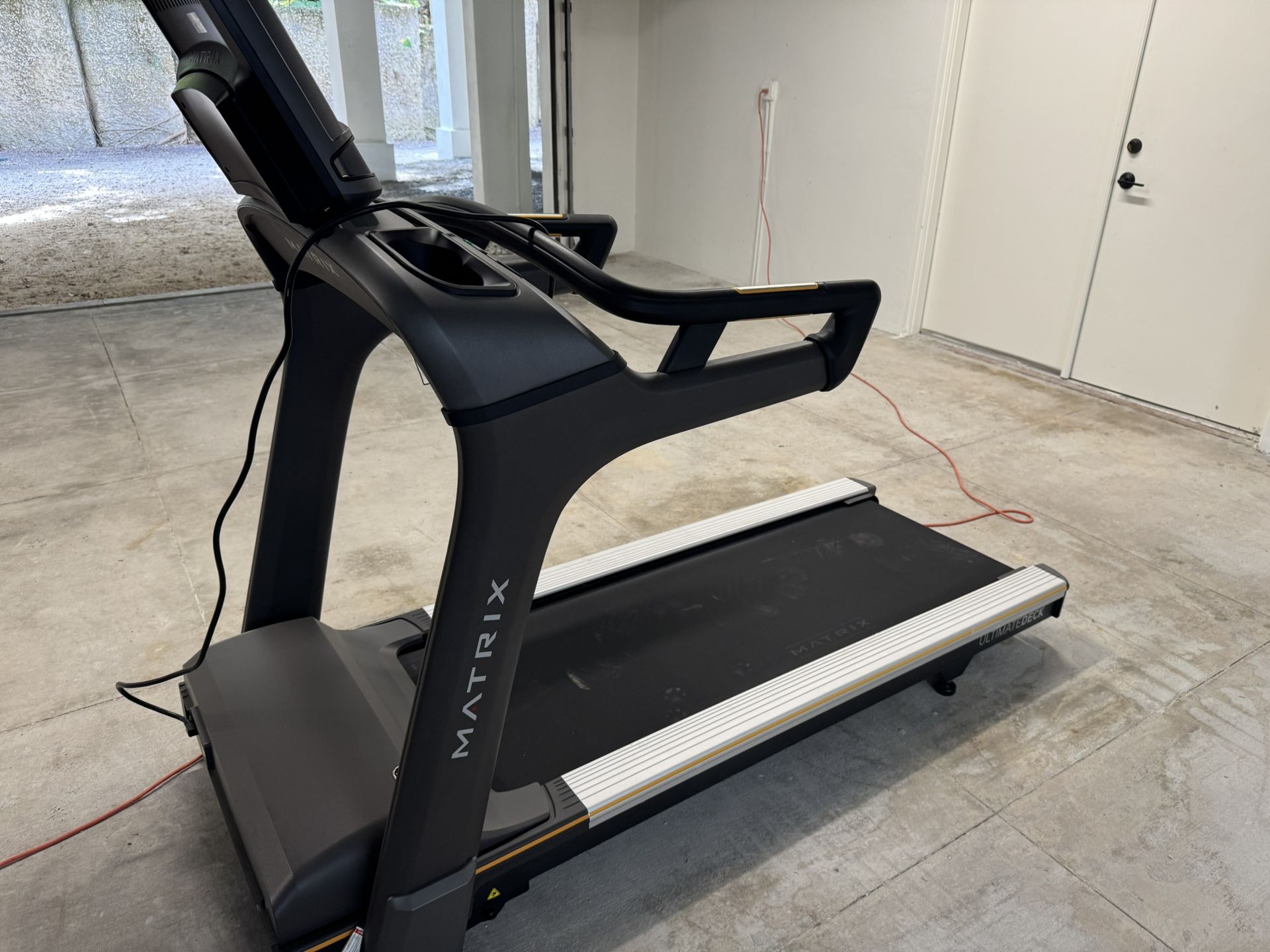 Matrix T75 Treadmill 