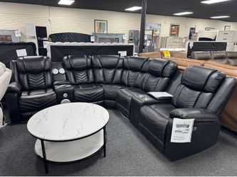 Power Recliner Sectional. 🚚WE DELIVER🚚