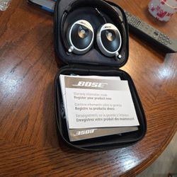 Boss On Ear Headphones 