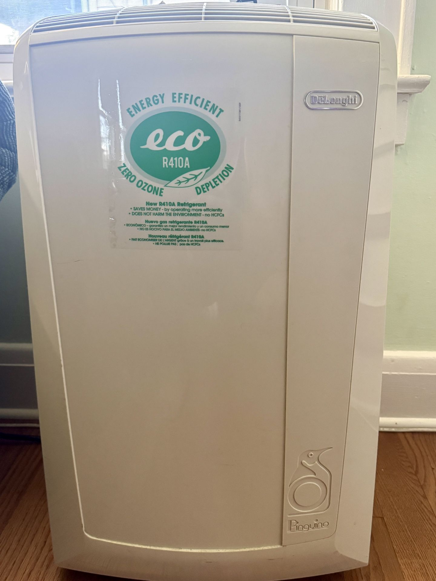 DeLonghi Pinguino Portable Air Conditioner 11500 BTU’S - PAC N115EC
