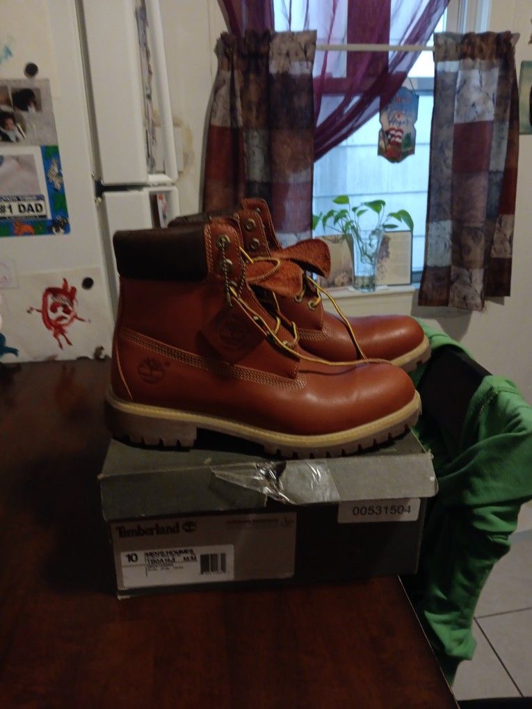 MENS TIMBERLAND BOOTS