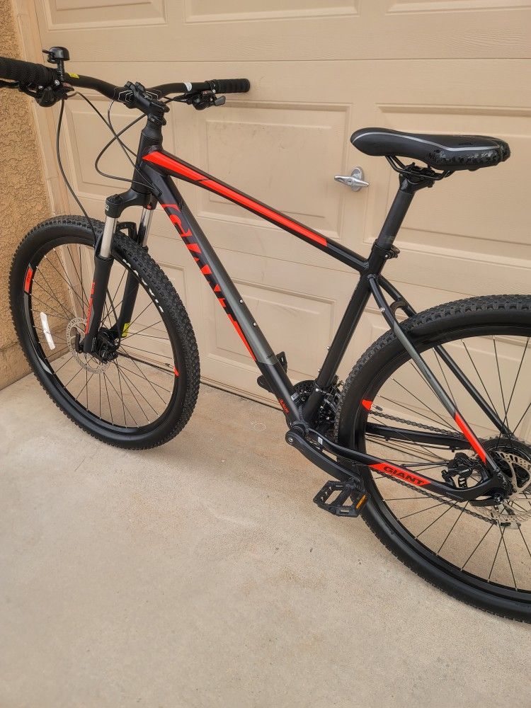 Giant talon 29er online 3 mountain bike 2018