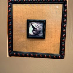 Designed Solid Wood Frame W/framed Shell Center
