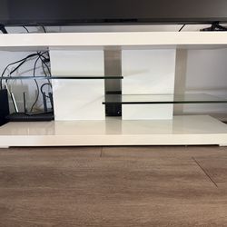 White Modern TV Stand