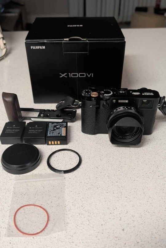 FUJIFILM X100vi Compact Travel Camera $2,100 OBO