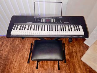 Piano Alesis Melody 61 Keyboard with chair, headphones and microphone (like new, barely used)