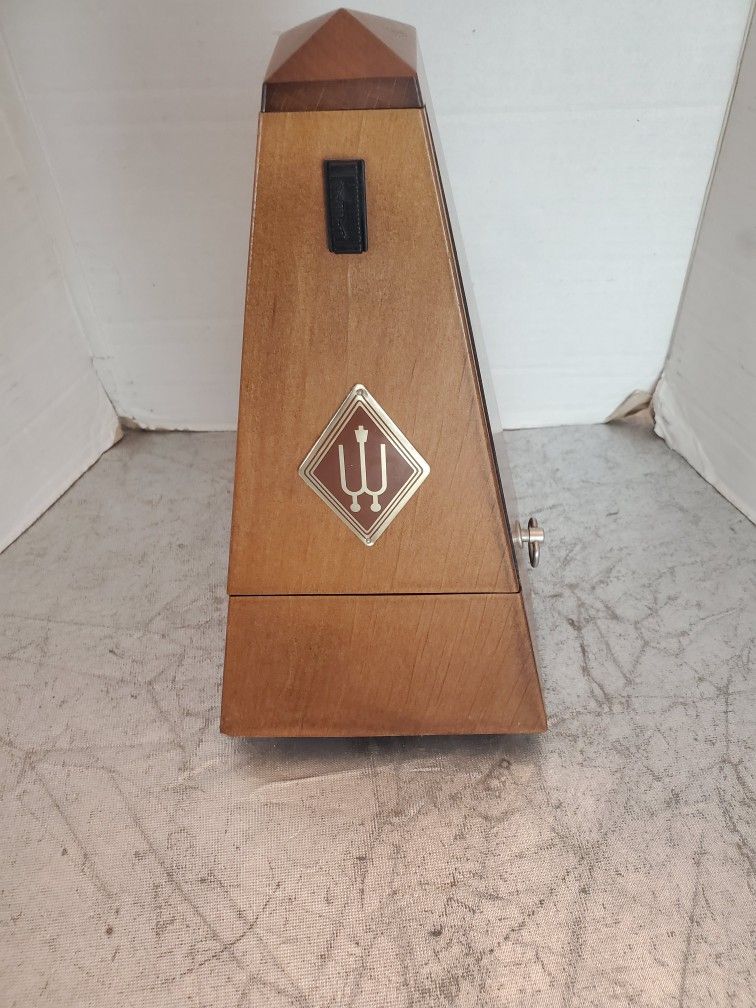 Vintage Wittner Metronome Wind Up Wood Finish Made In Germany - Tested Working music instrument