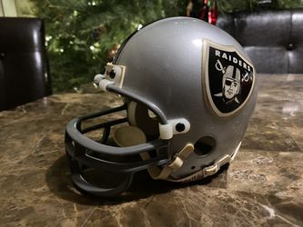 Riddell 1995 Oakland Raiders Mini 6” Football Helmet 3 5/8. for Sale in  West Dundee, IL - OfferUp