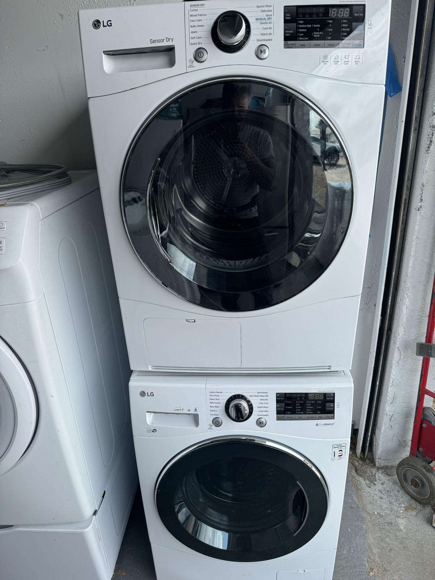 WASHER/DRYER 24” Stackable 