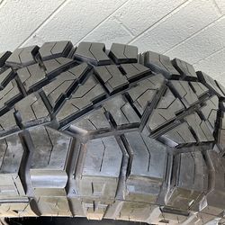 Nitto ridge grappler 37x13.50R18