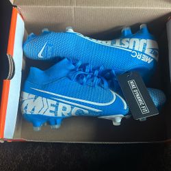Nike Cleats Youth 5.5