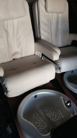 Nice beautiful Spa chairs with the Foot & back massager with remote control