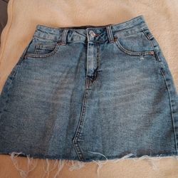 Women's Size 8, Wild Fable Jean Skirt 