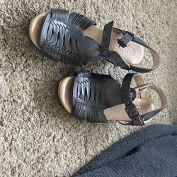Woman Shoe Size 8