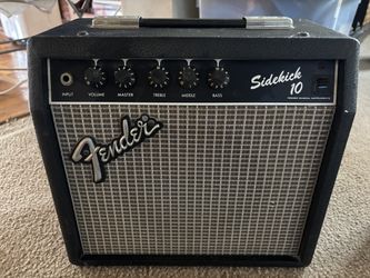 2 Fender Amps