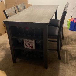 DINING TABLE
