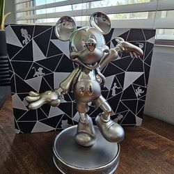 D23 Disney Mickey Mouse 100 Years Fan Club Statue Collectible Figure