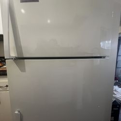 Great Conditions  Whirlpool Fridge Refrigerator Muy Buenas Condiciones