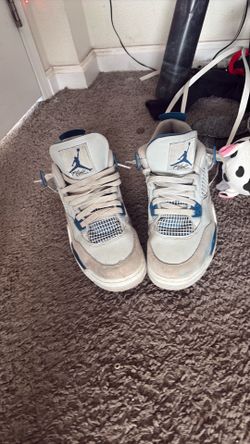jordan four military blue size 5 or 6