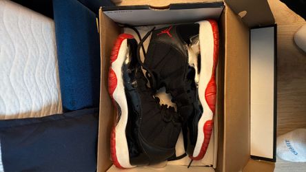 Jordan’s size 8.5-9