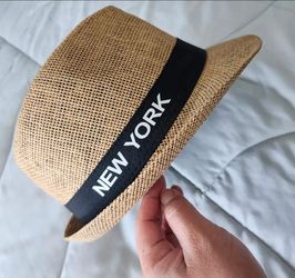 ✅️ Summer Khaki Hat• Size S/M• Great Condition• $10firm