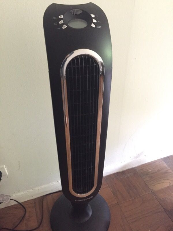 Honeywell Tower Fan with Remote Control HY-048BP