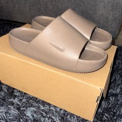 Nike calm Slides