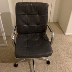 Living Spaces Grey Desk Chair 