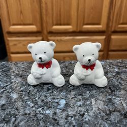 Vintage Ceramic Teddy Bears Pair of Salt and Pepper Shakers. Size approximately 2 1/2 inches tall. Preowned good condition never used. Has been on d
