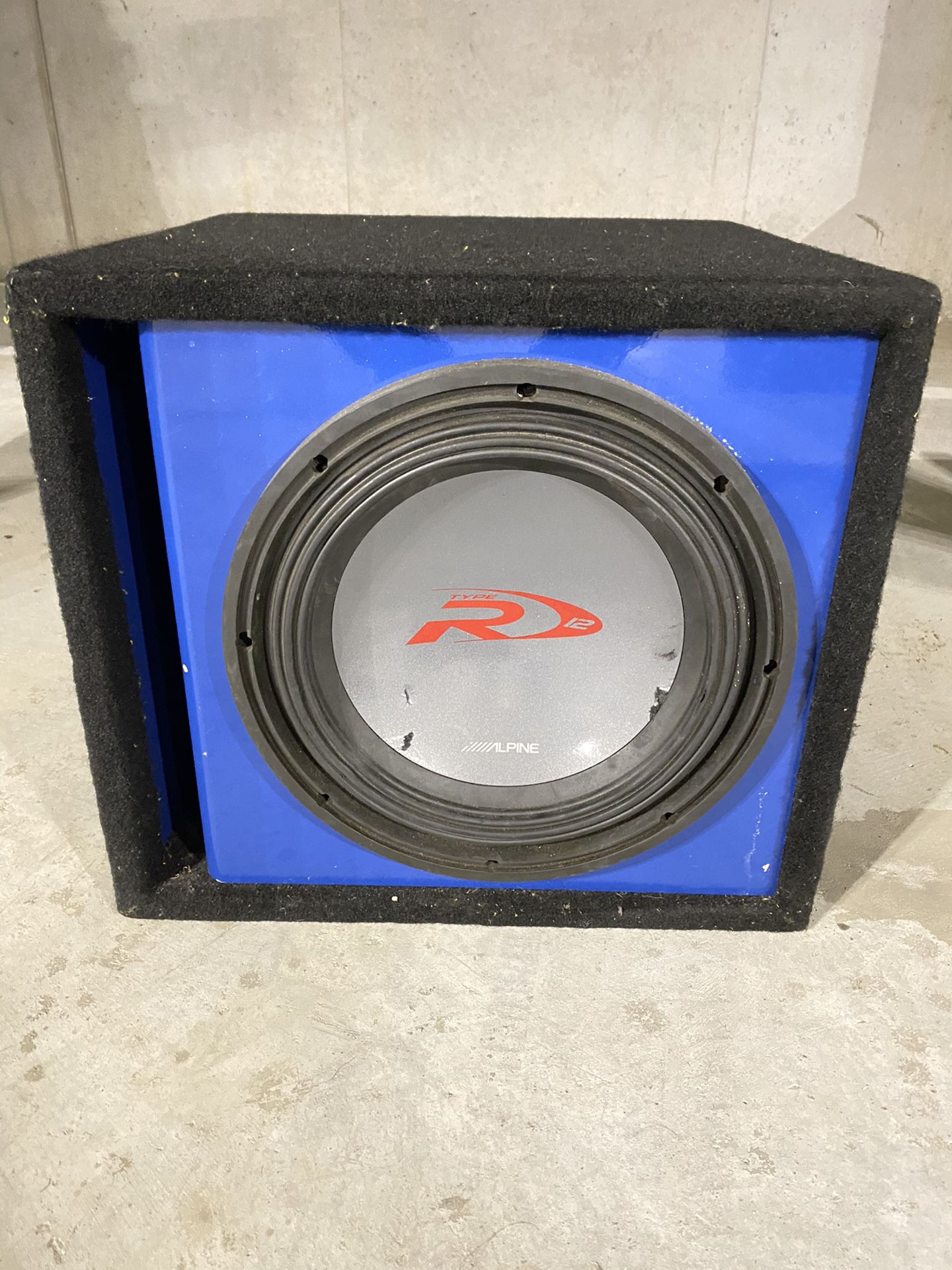 Alpine R Type 12” Speaker with Sub Enclosure and Amp