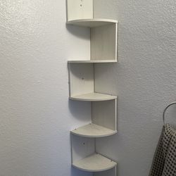 Corner shelf