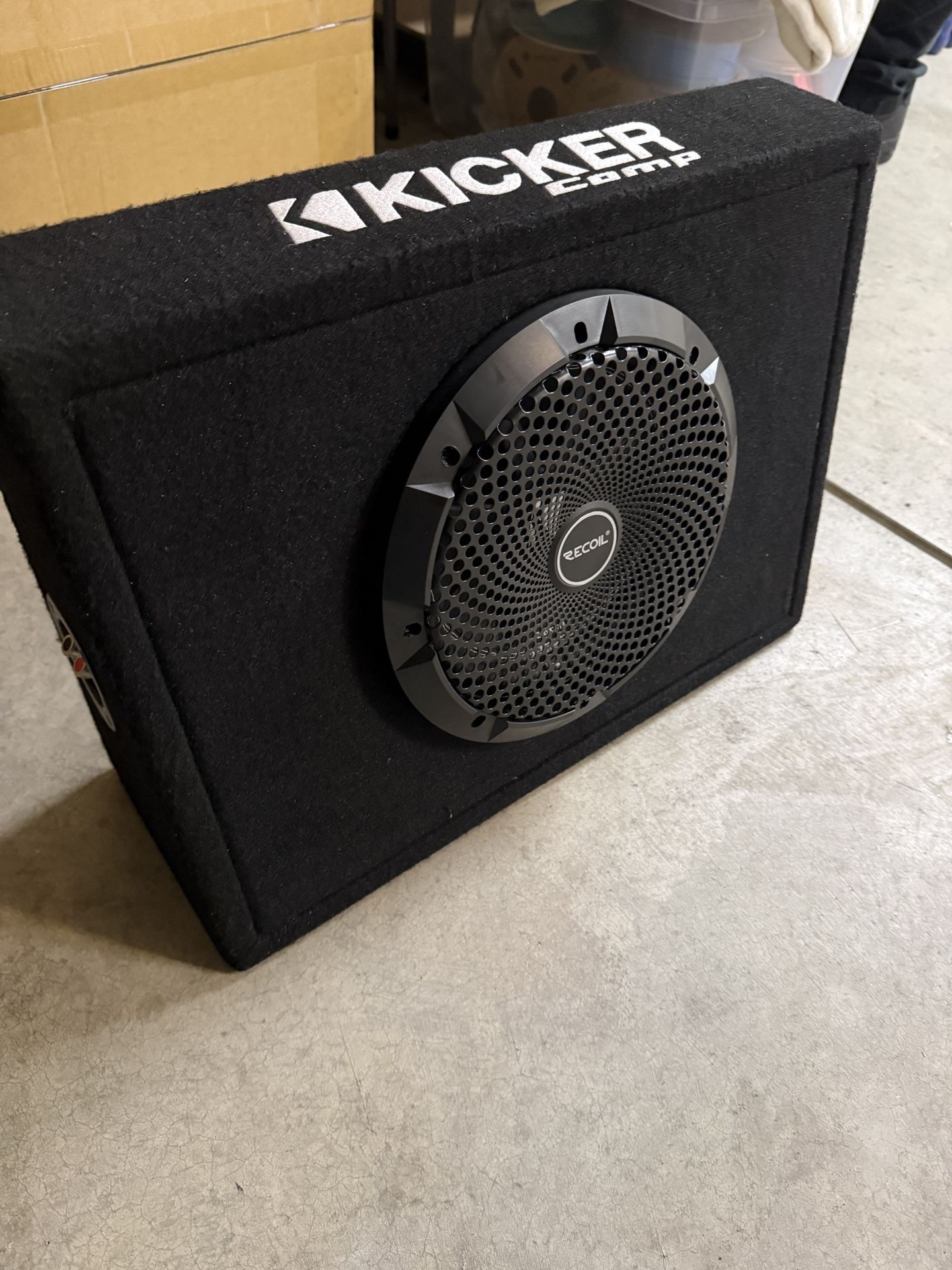 KICKER Subwoofer