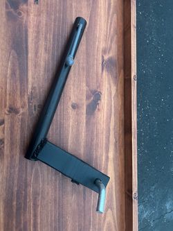 Hitch flag pole holder
